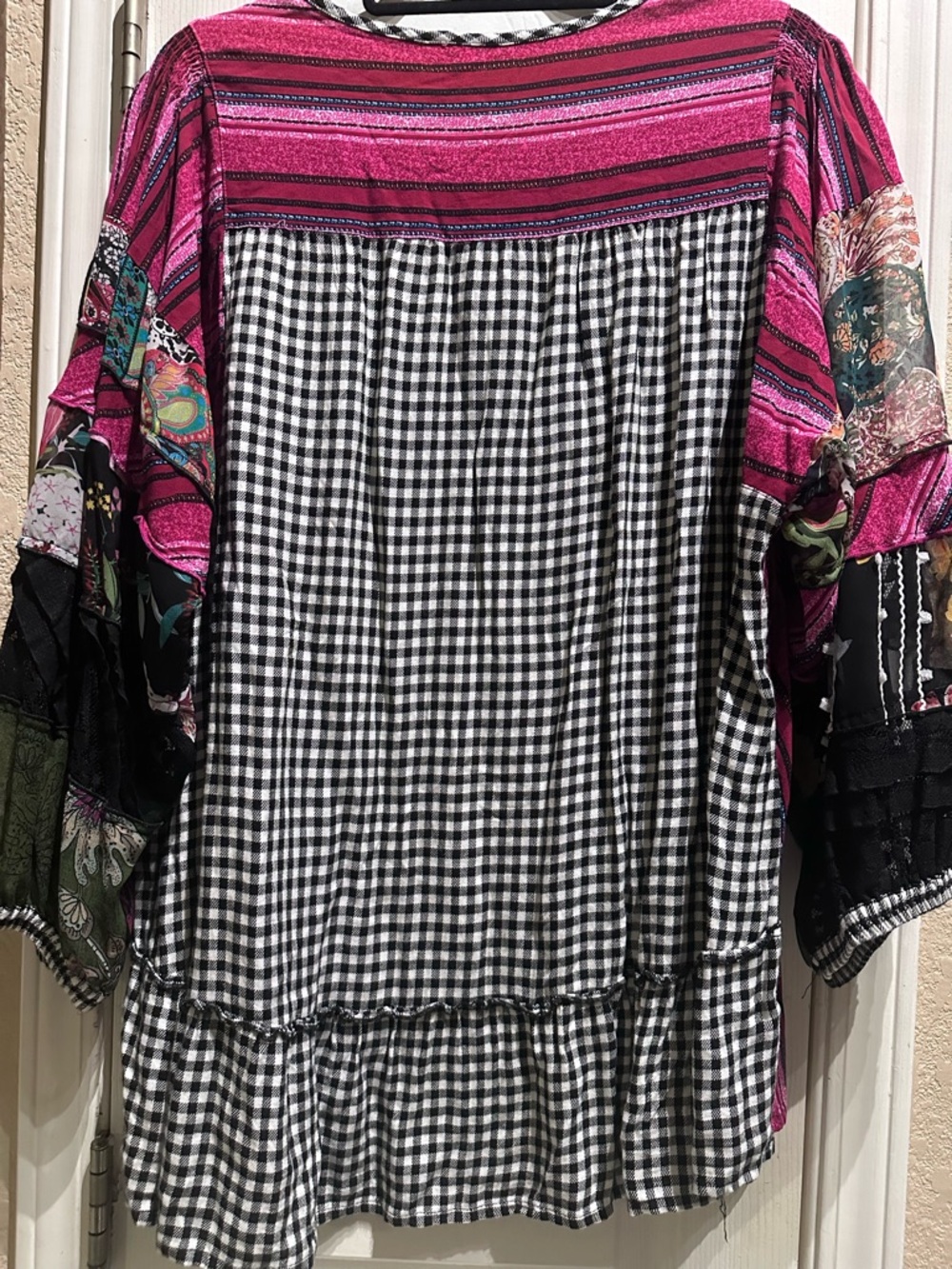 John Mark Embroidered Fuchsia Boho Top - Picture 4 of 4